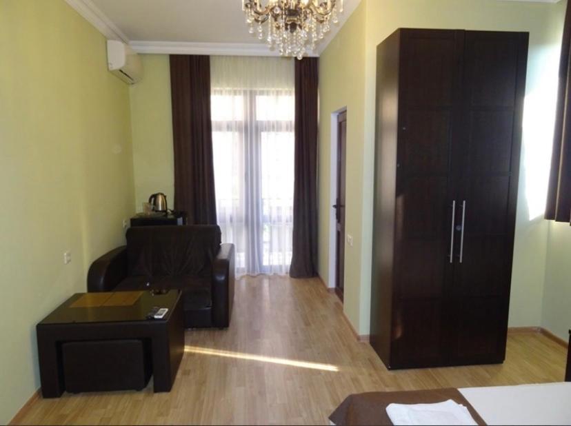 גגרה Hotel Sea מראה חיצוני תמונה