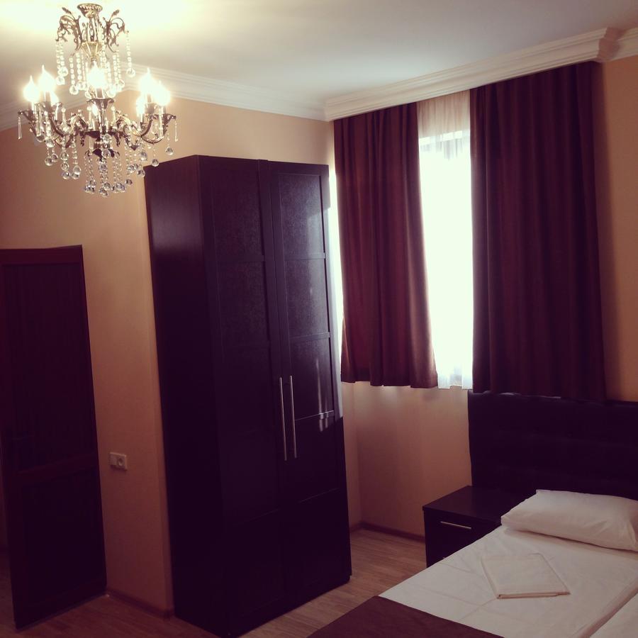 גגרה Hotel Sea מראה חיצוני תמונה
