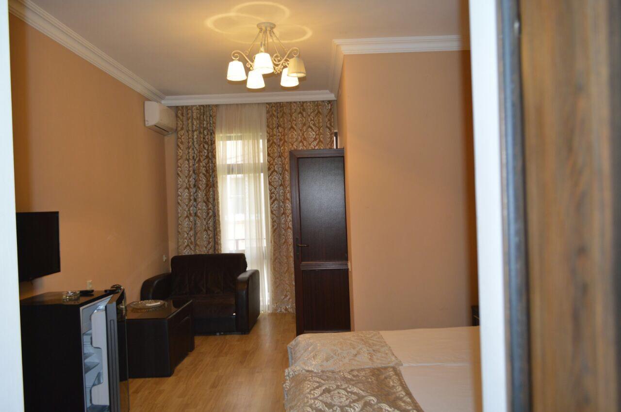 גגרה Hotel Sea מראה חיצוני תמונה